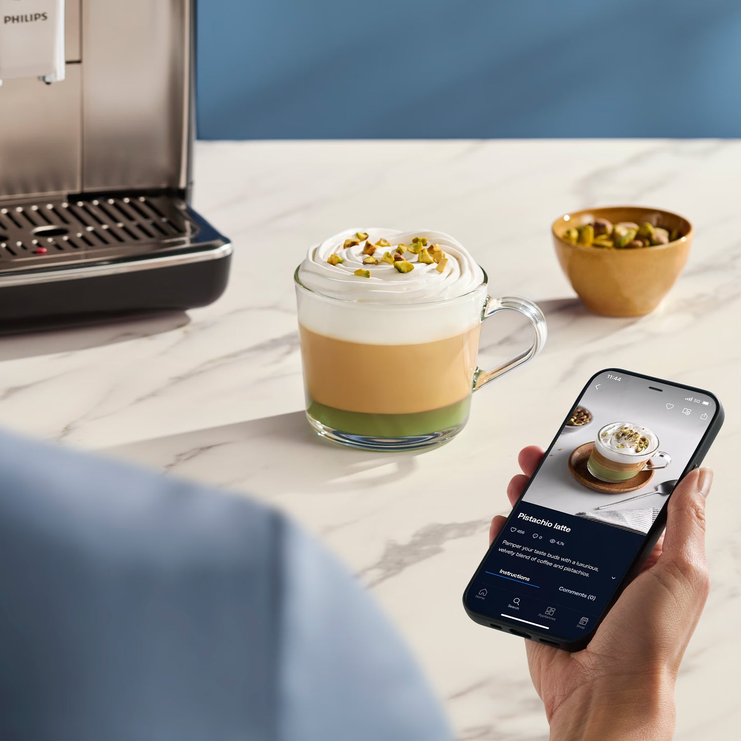 Kaffeevollautomat 5400 Series EP5447/90 Automatische Kaffeemaschine 12 Kaffeespezialitäten und 4 Benutzerprofilen, mit Milchaufschäumer, LatteGo Milchsystem, Touchdisplay- 15 bar - Schwarz