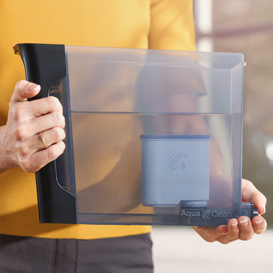 Kaffeevollautomat 5400 Series EP5447/90 Automatische Kaffeemaschine 12 Kaffeespezialitäten und 4 Benutzerprofilen, mit Milchaufschäumer, LatteGo Milchsystem, Touchdisplay- 15 bar - Schwarz